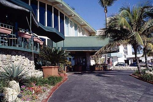 Sea Club Resort 001